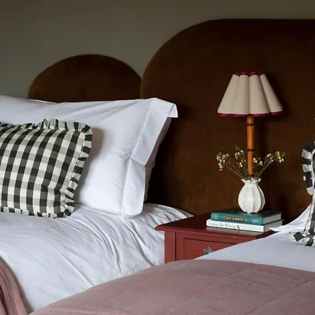 The Kirkstyle & Sportsman Rest Hotel *